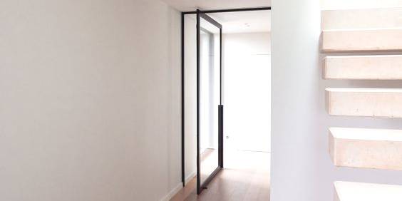 pivoterende deur staal